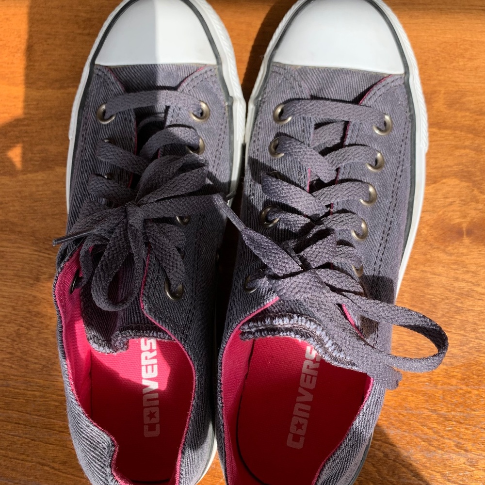 Lo-Top Charcoal Gray Converse